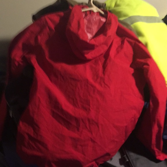 A Sierra Design Rain Jacket - Picture 3 of 4